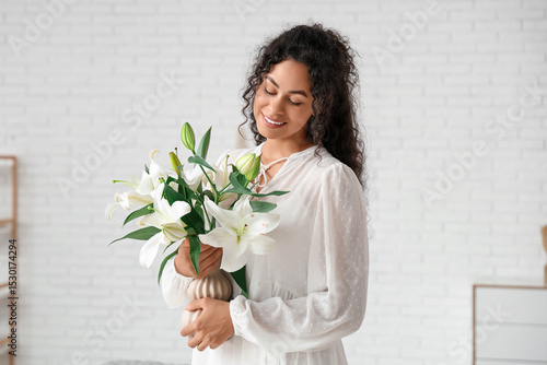 Beautiful young happy Afric...