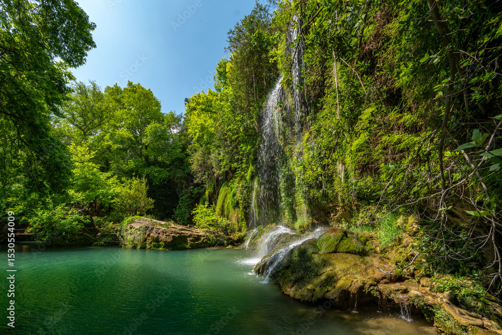 Obraz premium Kursunlu Waterfall in Kursunlu Waterfall National Park in Antalya