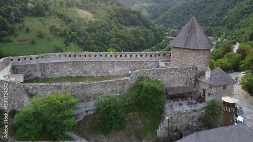 Vranduk is located in central Bosnia, about 12 km north of Zenica on the way to Doboj in a bend in the Bosna river.