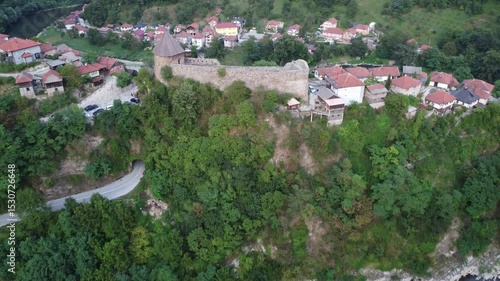 Vranduk is located in central Bosnia, about 12 km north of Zenica on the way to Doboj in a bend in the Bosna river.