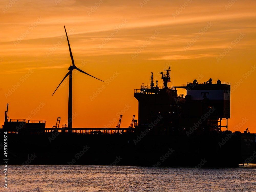 Fototapeta premium Windmil at Dusk