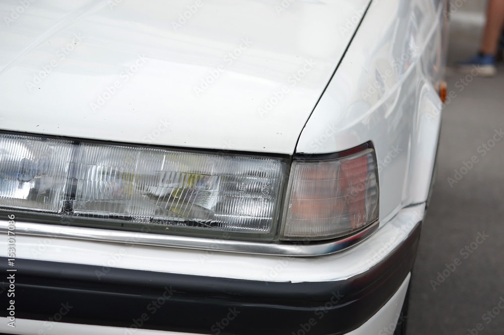 Fototapeta premium white car headlight