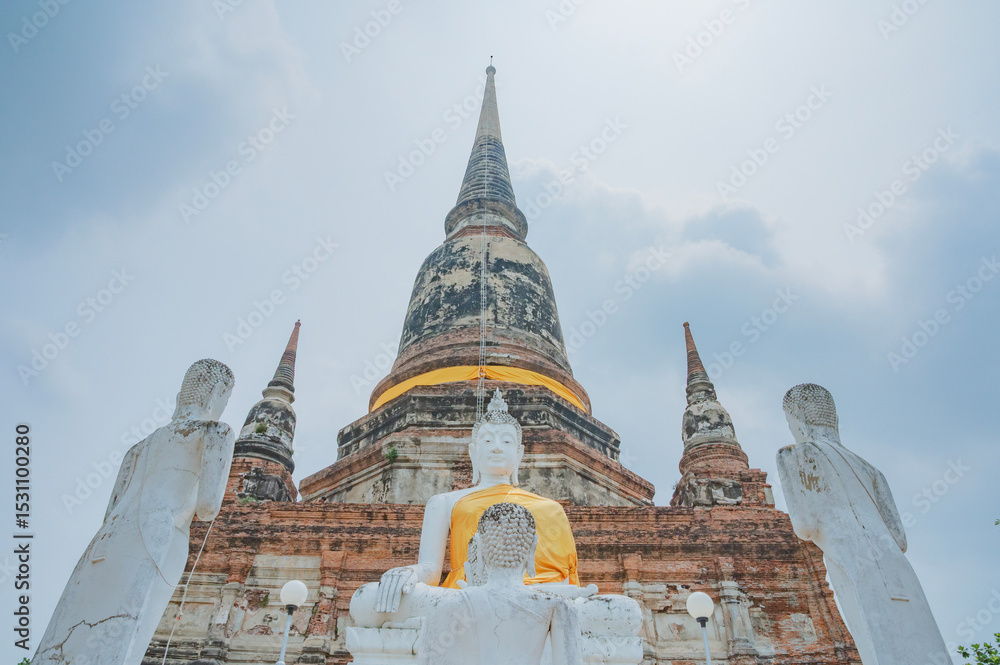 Fototapeta premium タイ ワット・ヤイチャイモンコン（アユタヤ）