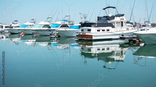 初夏の小樽港マリーナ / Otaru Port Marina on a Clear Early Summer Day