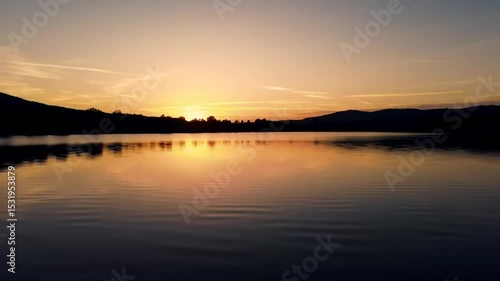 Wallpaper Mural sunset_over_lake_reflecting_on_water__244 Torontodigital.ca