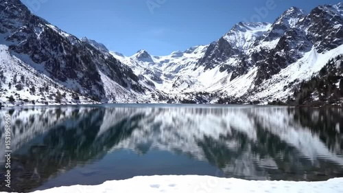 Wallpaper Mural A_breathtaking_alpine_lake_reflects_the_surroundin_534 Torontodigital.ca