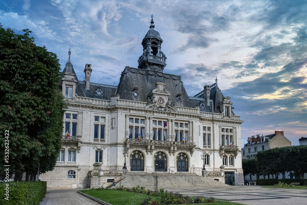 Obraz premium Vichy in France, thermal city, the city hall in the center 