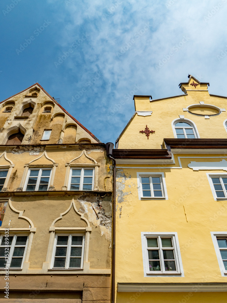 Fototapeta premium Gebäudeschäden am Altbau