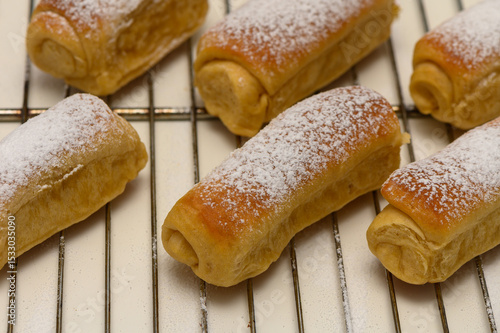 фотографія Warm Parker House Buns Freshly Baked on Cooling Rack