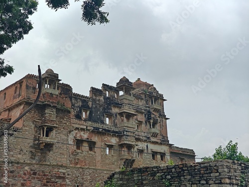 Chittorgarh Fort in Rajasthan, India — the largest fort in India and a UNESCO World Heritage Site — showcases Rajput valor, medieval architecture, and historic palaces, temples, and towers.