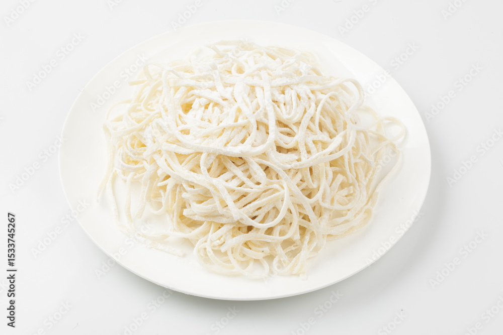 A food product made by kneading flour, buckwheat flour, potato flour, etc. and then stretching the dough into thin, long pieces by hand or machine.
A food product made by kneading flour, buckwheat flour, potato flour, etc. and then stretching the dough into thin, long pieces by hand or machine.