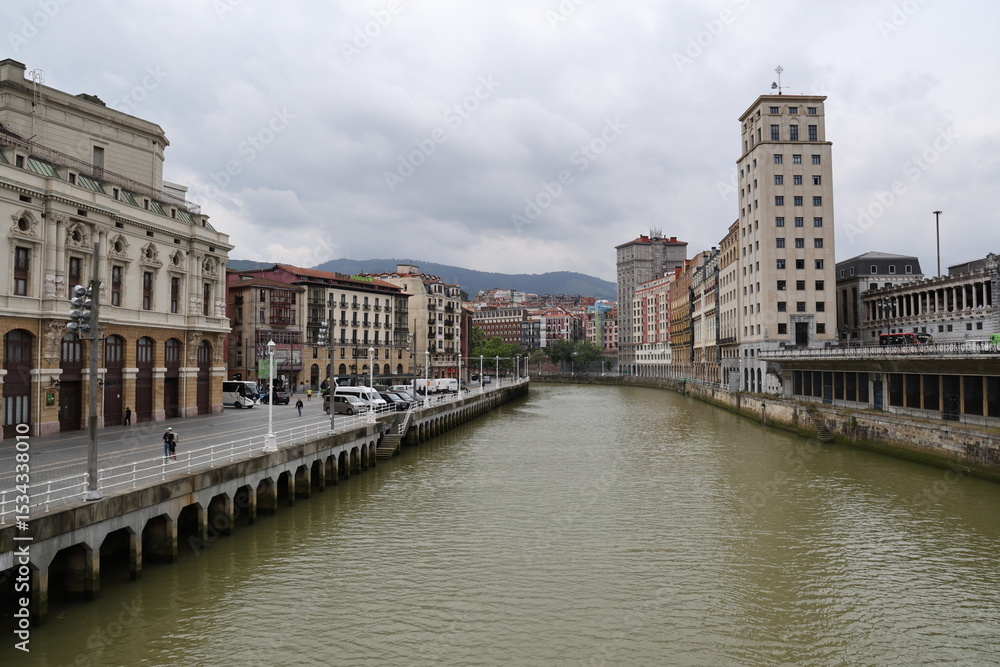 Naklejka premium Bilbao la città spagnola