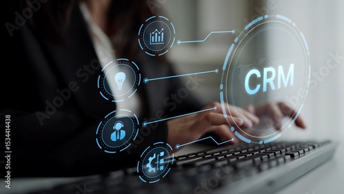 Fotografie CRM platforms improve customer relationships through data analysis, CRM communication tools, and automation