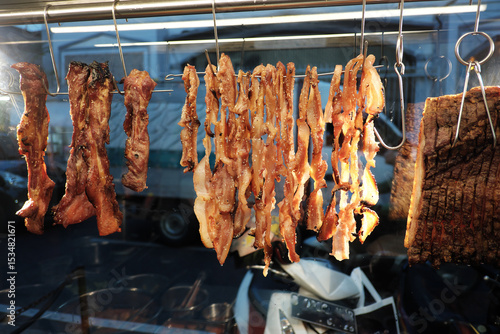 Photography Savor the taste of Pontianak-style mixed rice! Display features an array of succulent roasted pork, including crispy siok bak, crunchy skin sam cam, and honey-glazed goodness