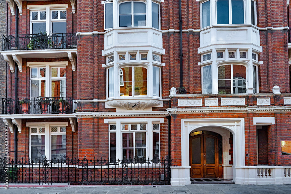 Naklejka premium Victorian apartment building in London with bay windows