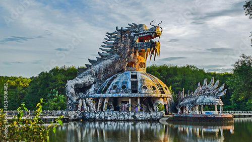 Canvas Print Abandoned dragon statue at Ho Thuy Tien Lake near Hue, Vietnam