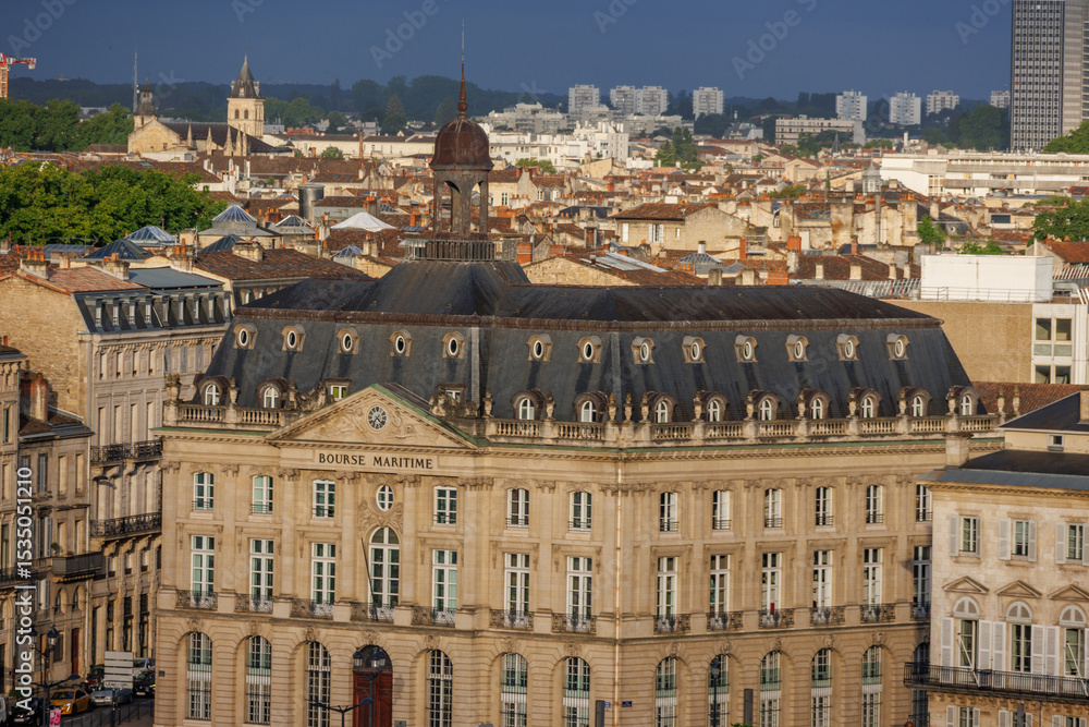 Obraz premium die franzöische Stadt Bordeaux an der Garonne