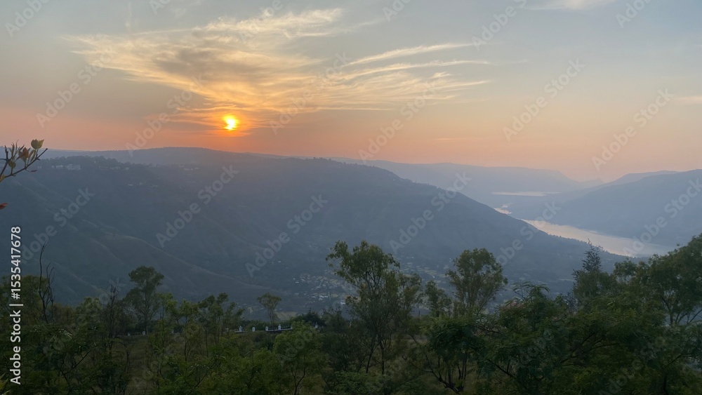Obraz premium sunset in the mountains