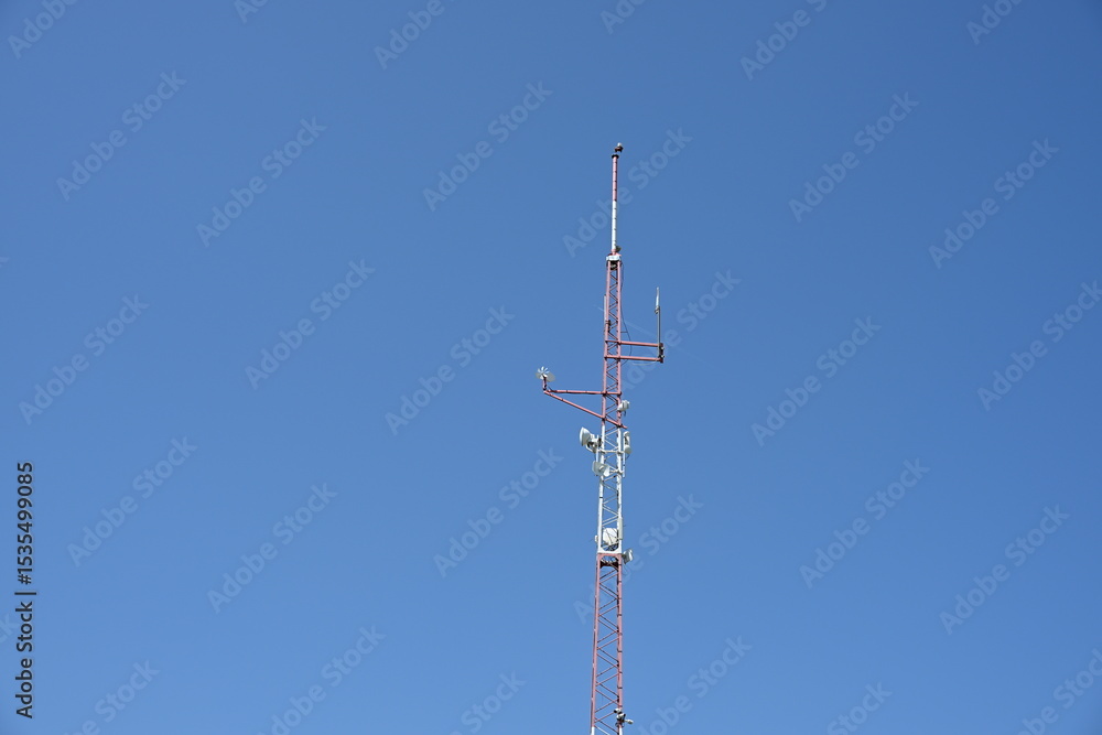 antena telekomunikacyjna na lotnisku antena telekomunikacyjna na lotnisku