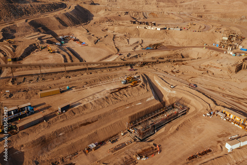 Tableau sur toile Copper Concentrator Plant Under Construction – Excavations, Concrete Work, Crush