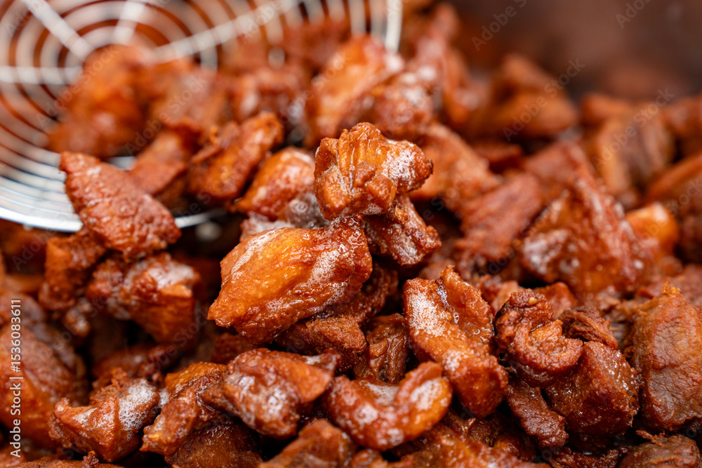 Fritada de cerdo crujiente y sabrosa Fritada de cerdo crujiente y sabrosa