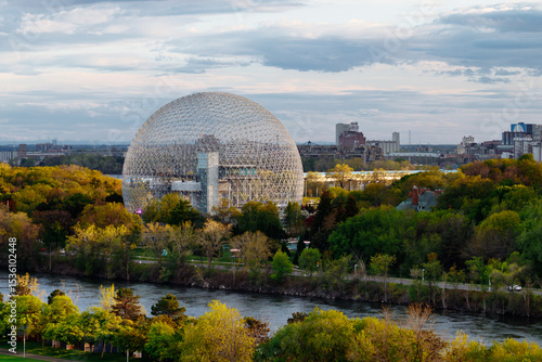 Принти на полотні Drone view of Montreal Biosphere at the Park Jean-Drapeau, with the downtown of Montreal in the background