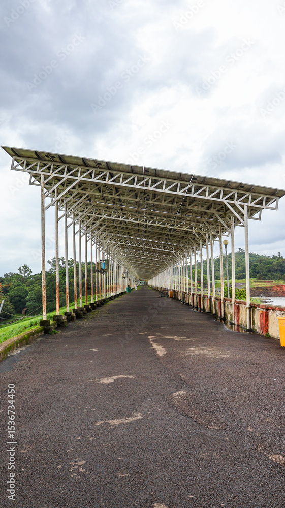 Obraz premium Banasura Sagar Dam Wayanad | India’s Largest Earthen Dam with Scenic Views, Trekking, and Boating | Surrounded by Banasura Hills in Kerala