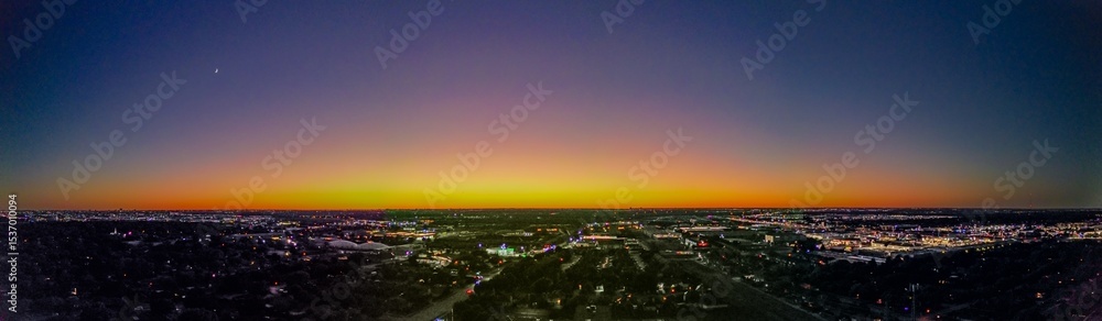 Fototapeta premium sunset over the city