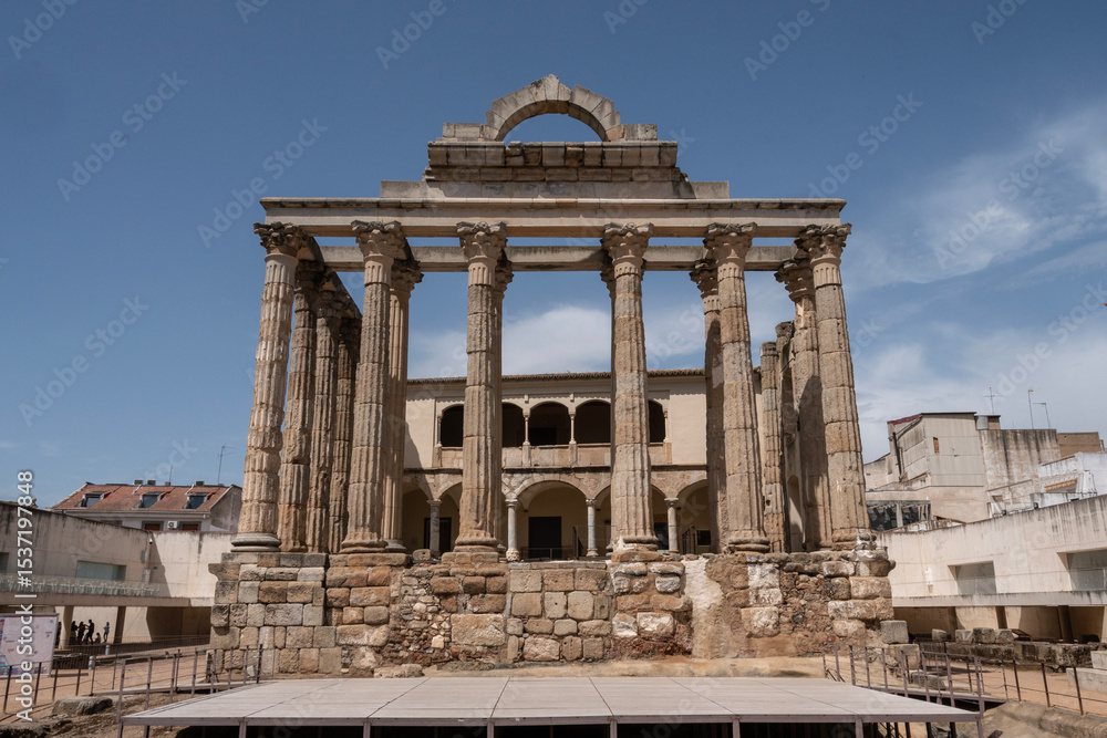 Fototapeta premium Vista del templo romano de Diana en Mérida, Extremadura