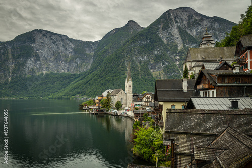 Photos Hallstatt lakeside houses and Hallstatter see lake in Dachstein Alps