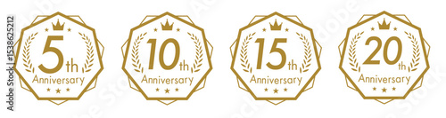 シンプルフラットなモノクロのアニバーサリーロゴセット(5周年 10周年 15周年 20周年 25周年 30周年 お祝い 周年記念 イベント 設立記念 anniversary celebration logo ベクター 編集可能)