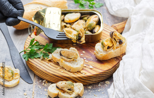 Canned mussels, Spain