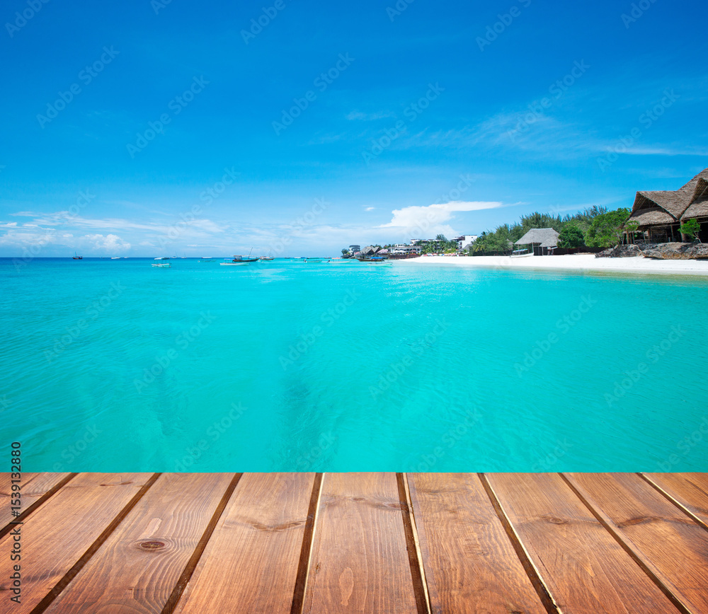 Fototapeta premium Beautiful sky and blue sea