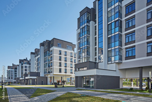 Tableau sur toile New modern block of flats in green area