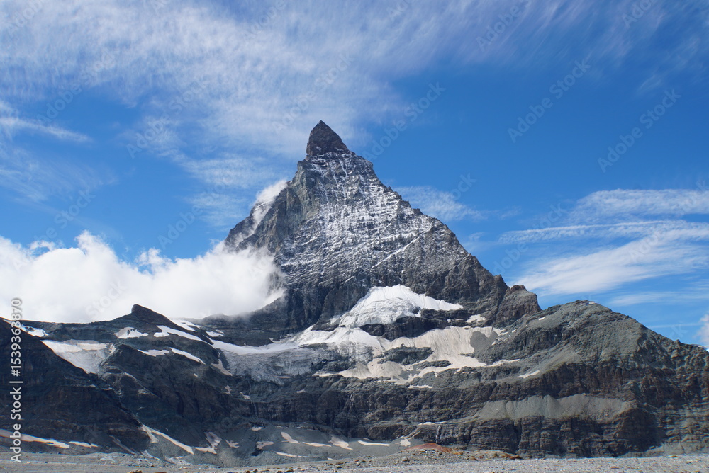 Naklejka premium Panoramic view of Matterhorn from Matterhorn Glacier Trail in Switzerland