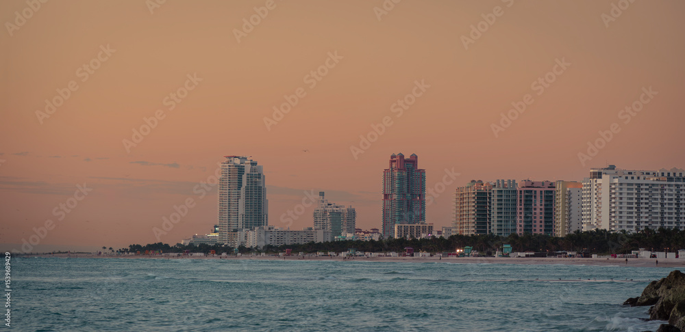 Fototapeta premium Miami Beach skyline summer in Florida