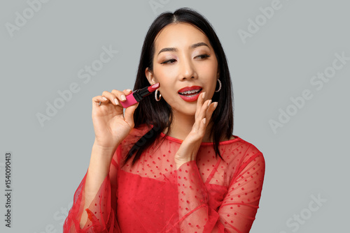 Beautiful Asian woman with ...