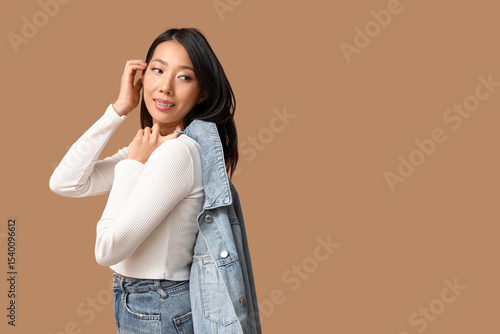 Stylish young asian woman i...