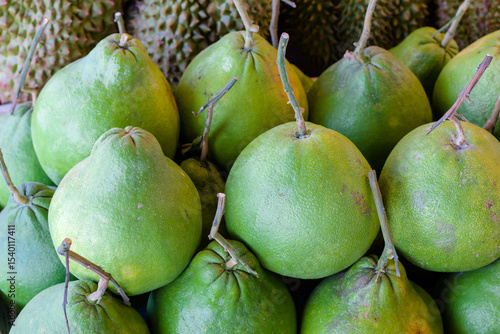 Pomelo, a delicious Thai fruit, is rich in vitamin C.