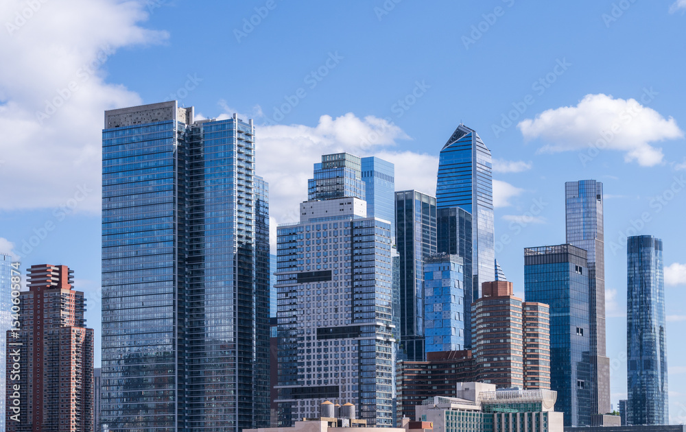 Fototapeta premium Hudson Yard development wtih skyscrapers, offices and apartment buildings seen from Manhattan Cruise terminal