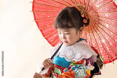 七五三7歳の着物のかわいい女の子