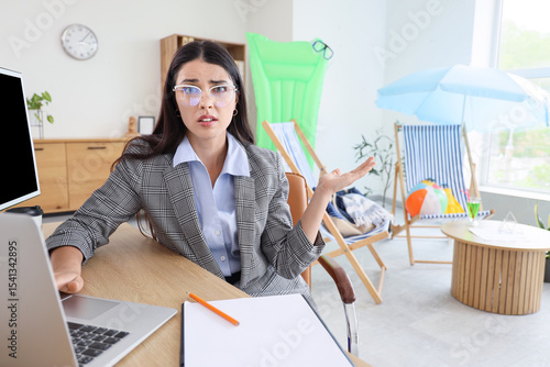 Stressed businesswoman work...
