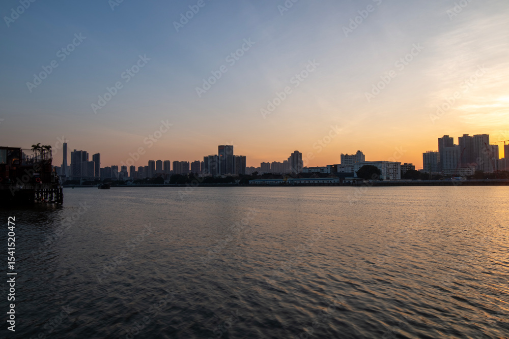 Fototapeta premium guangzhou city skylin at sunset
