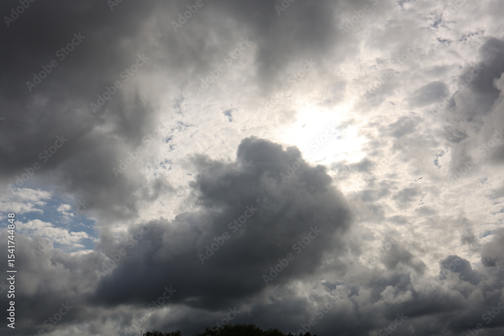 Fototapeta premium sun and clouds