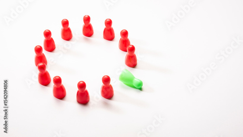 falling green in large team