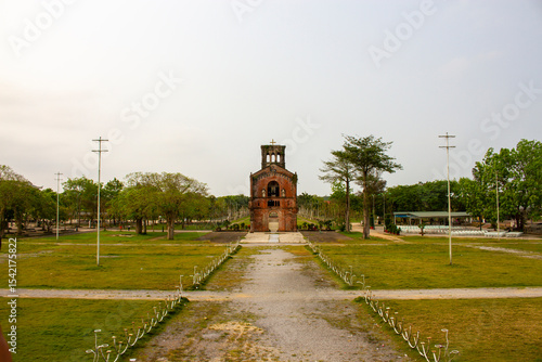 фотографія Old Bell Tower Of La Vang Church at La Vang Holy Land Remaining After Vietnam War In Quang Tri Province, Vietnam