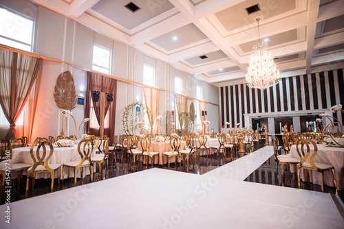 Konstfotografi event reception venue setting
