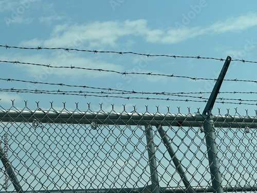 Obraz na płótnie barbed wire fence