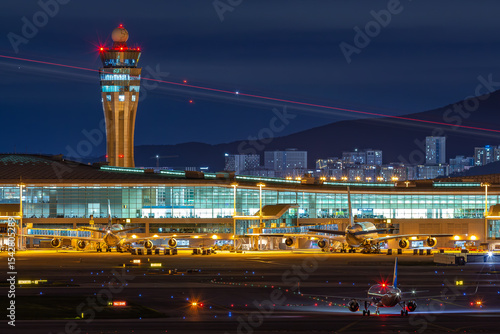 Fotografía Night Scene at Incheon International Airport, Terminal 2, South Korea
