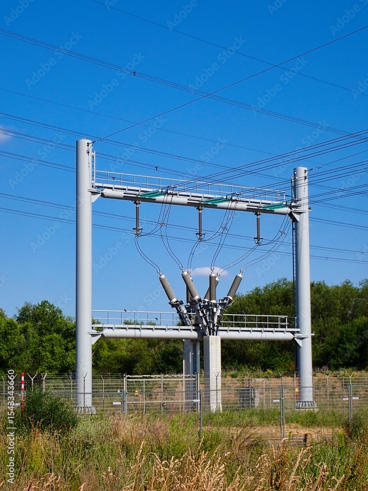 Fototapeta premium Elektrische Anlage Stromleitung Umwandler Elektrizität 